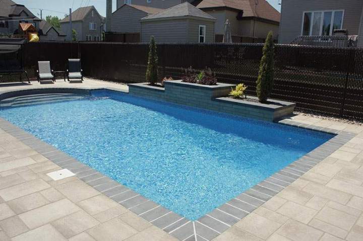 Piscine à Châteauguay